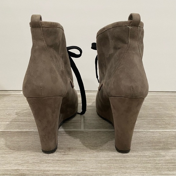 Antica Cuoieria Suede Taupe Neutral Platform Wedge Retro Lace Up Bootie. - Picture 7 of 10